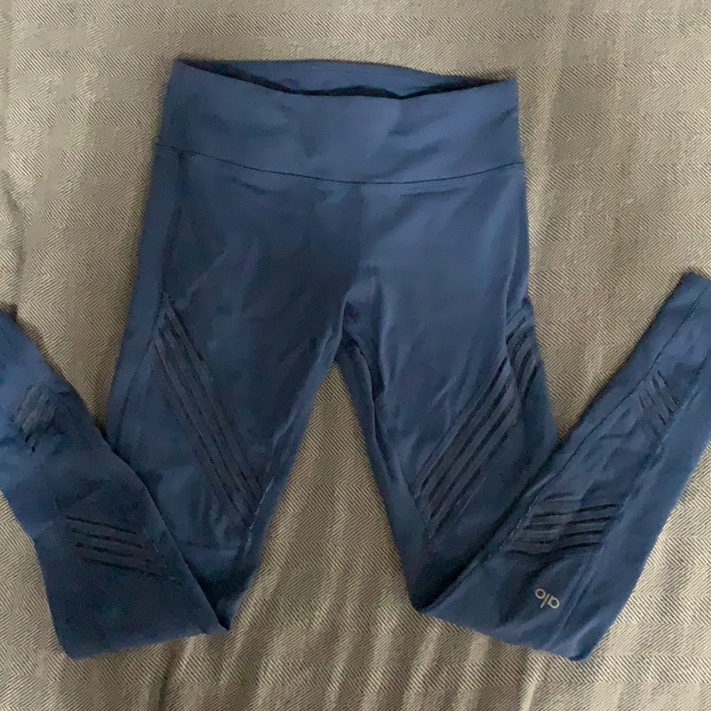 Alo yoga pants